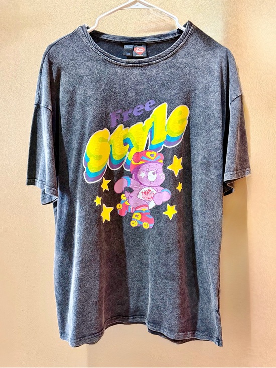 ROMWE Tops - ROMWE 🌈💕 Care Bears Rollerskating Share Bear “Free Style” Stone-Washed Tee
